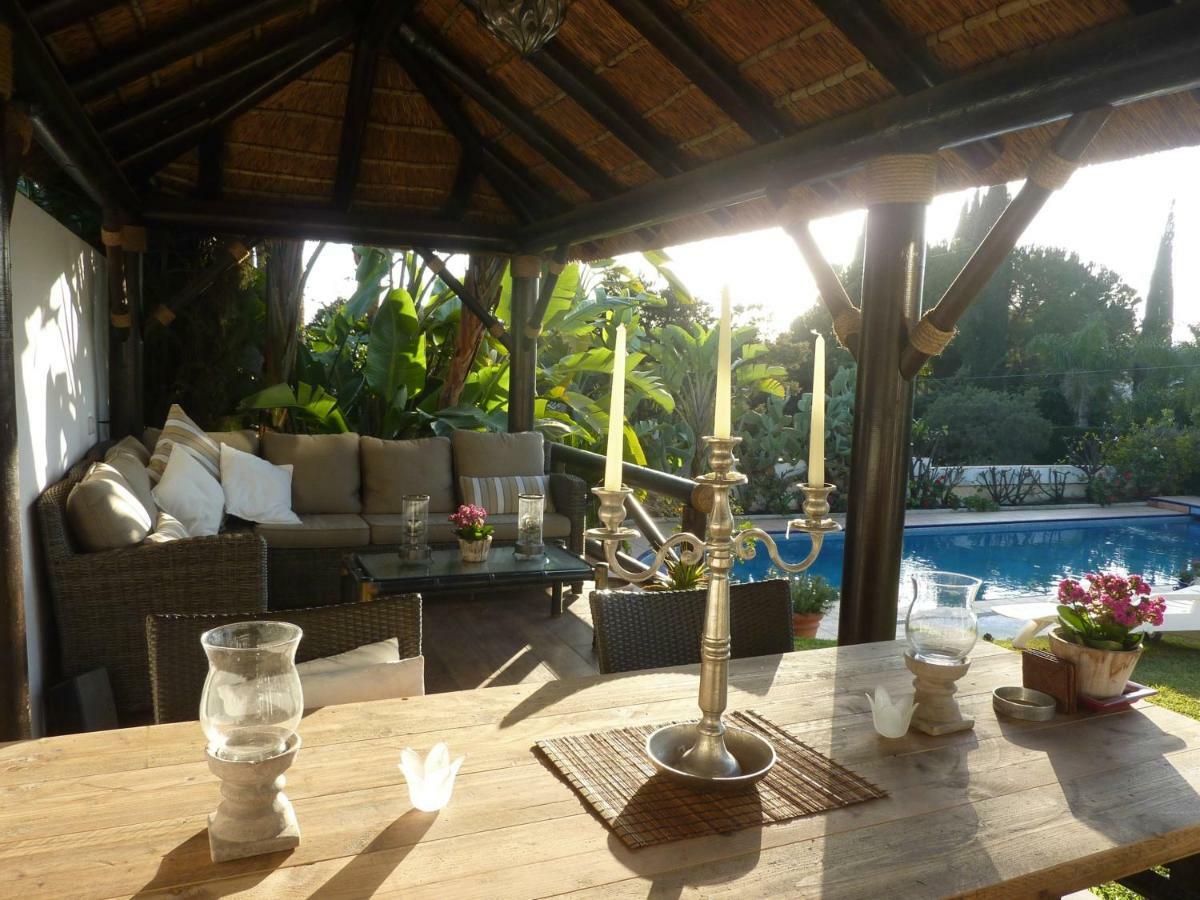 Villa Breeze Boutique Guest Rooms, Marbella Sitio de Calahonda 外观 照片