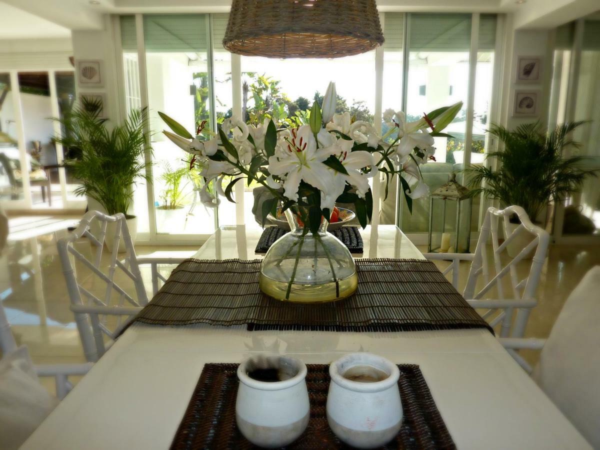 Villa Breeze Boutique Guest Rooms, Marbella Sitio de Calahonda 外观 照片