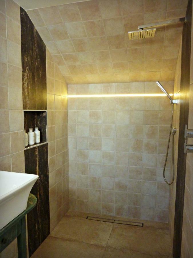 Villa Breeze Boutique Guest Rooms, Marbella Sitio de Calahonda 外观 照片