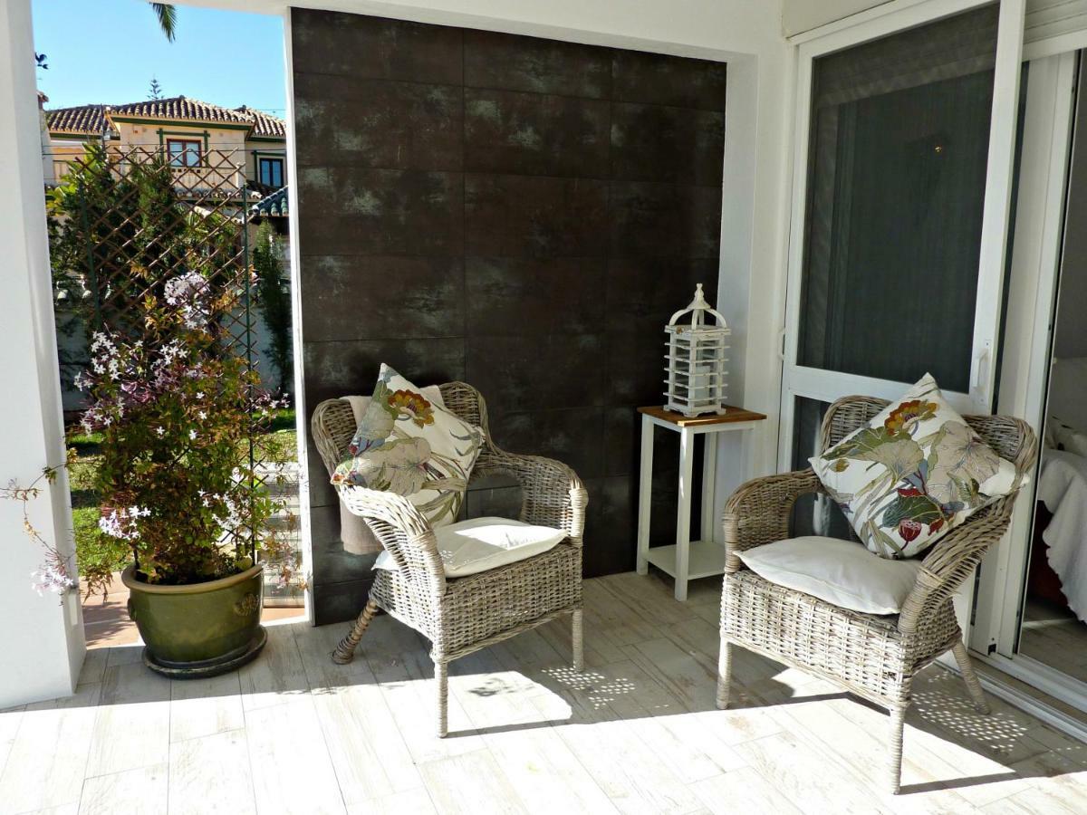 Villa Breeze Boutique Guest Rooms, Marbella Sitio de Calahonda 外观 照片