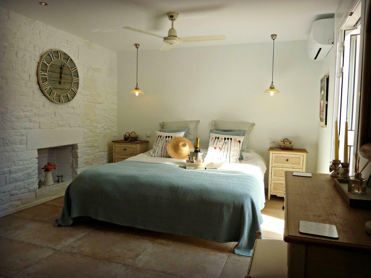Villa Breeze Boutique Guest Rooms, Marbella Sitio de Calahonda 外观 照片