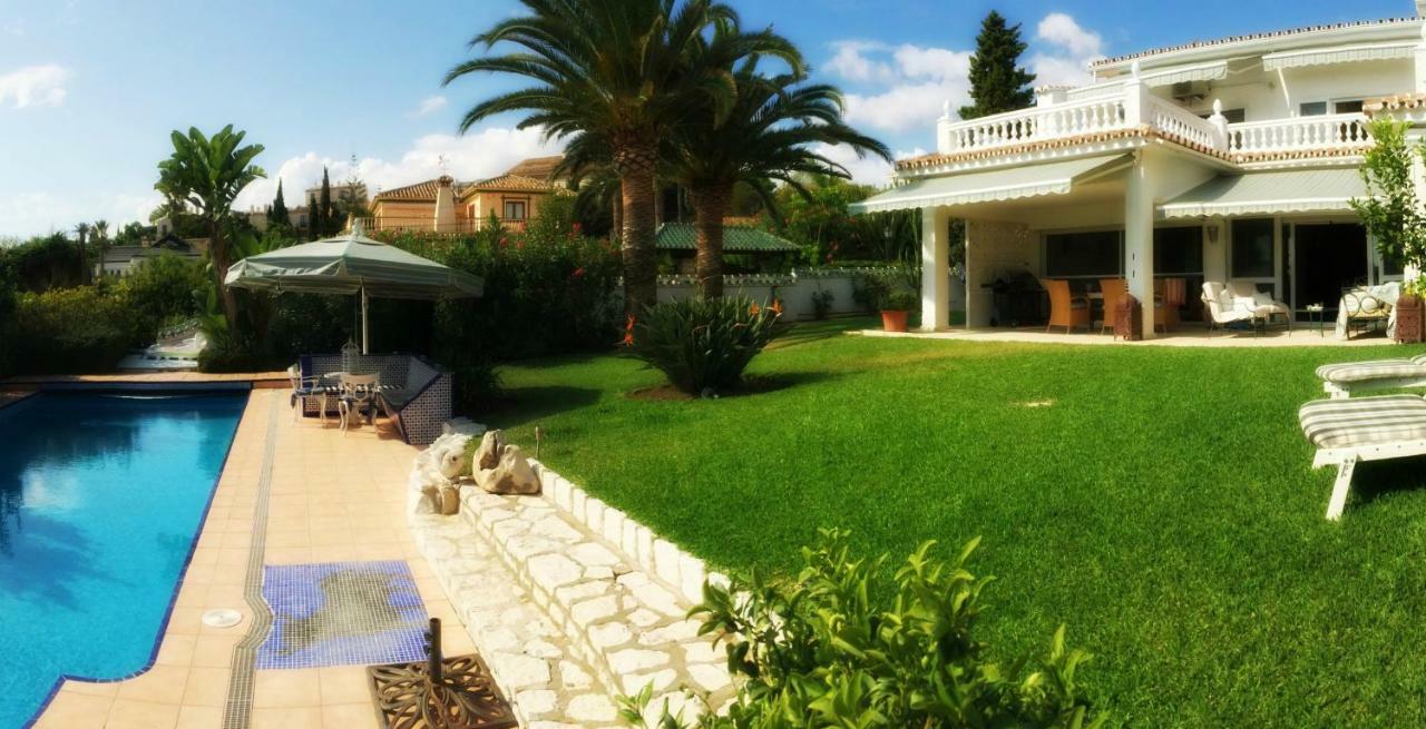 Villa Breeze Boutique Guest Rooms, Marbella Sitio de Calahonda 外观 照片