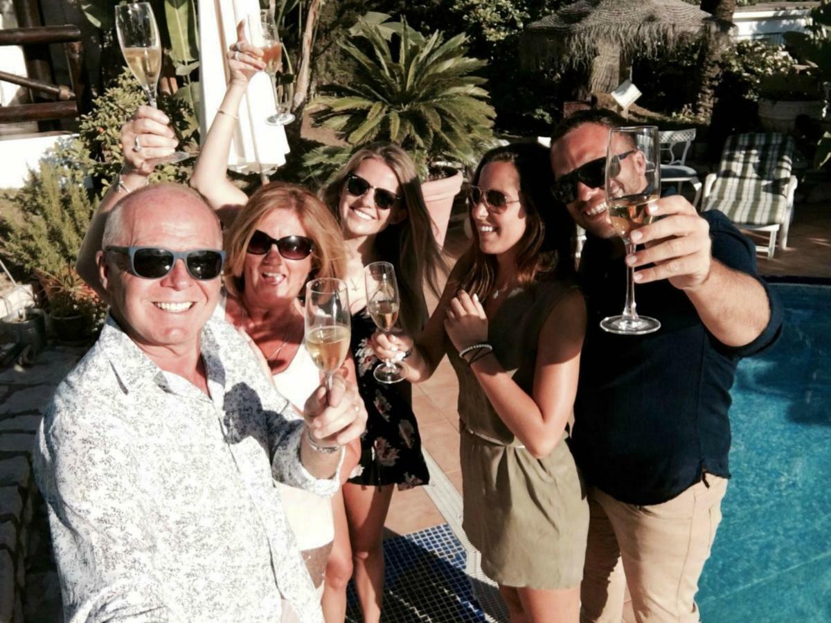 Villa Breeze Boutique Guest Rooms, Marbella Sitio de Calahonda 外观 照片