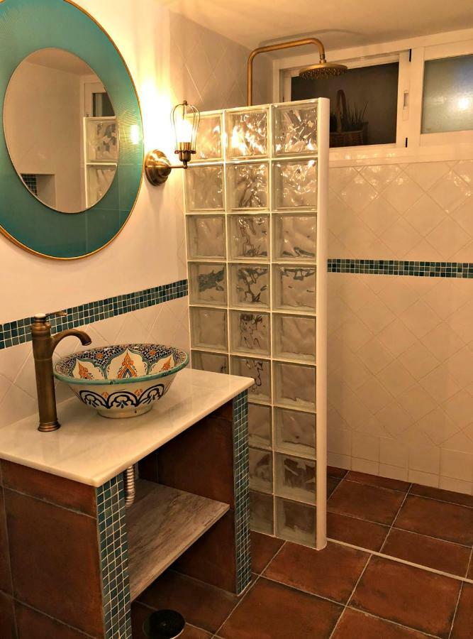 Villa Breeze Boutique Guest Rooms, Marbella Sitio de Calahonda 外观 照片